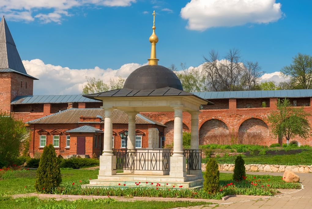 Зарайский кремль. Собор Усекновения Главы Иоанна Предтечи. Фотография: Яна Королёва / фотобанк «Лори»