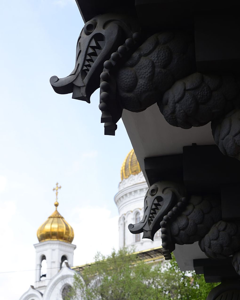 Карниз доходного дома Зинаиды Перцовой, Москва. Фотография: Лев Федосеев / ТАСС