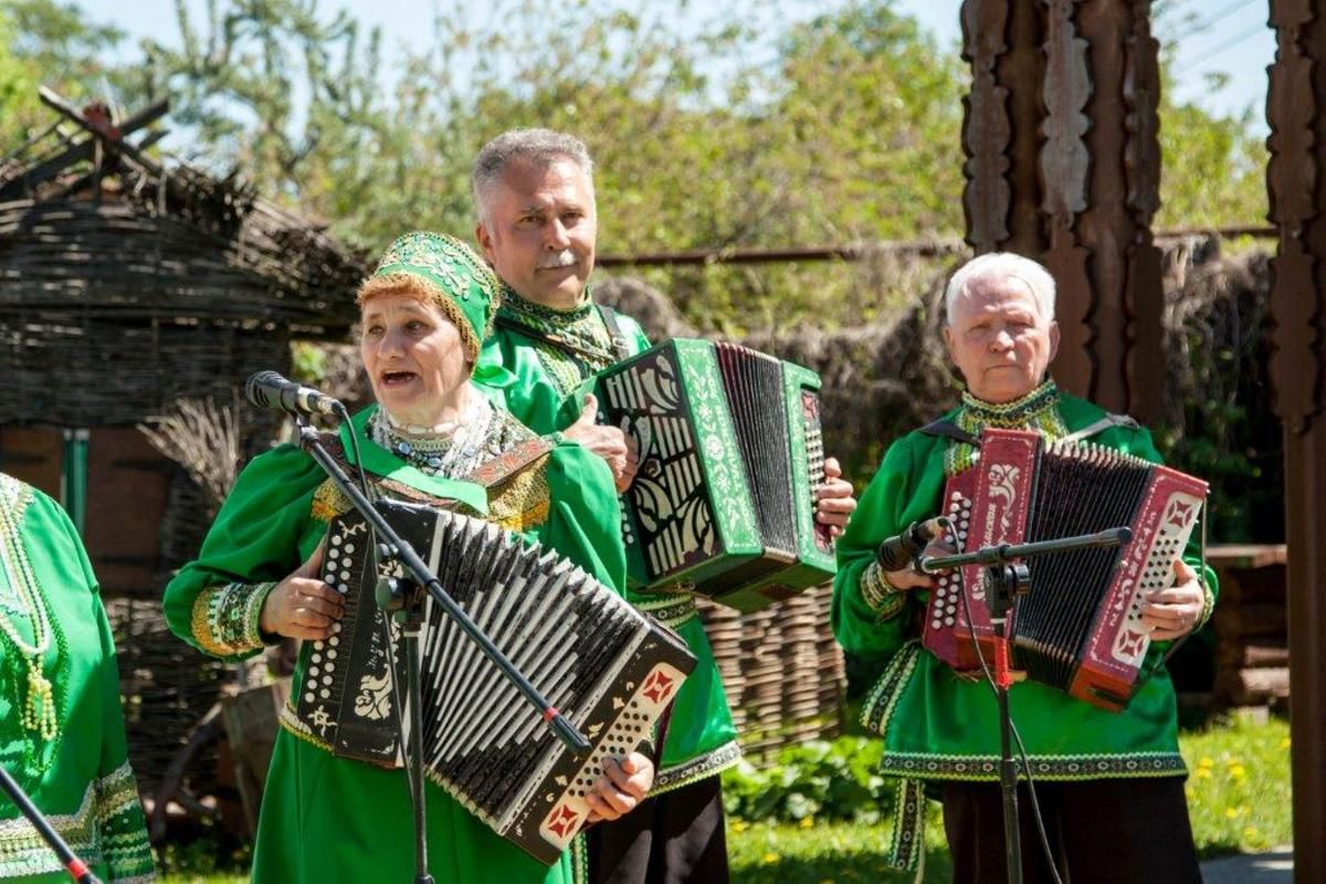 Играй гармонь деревня