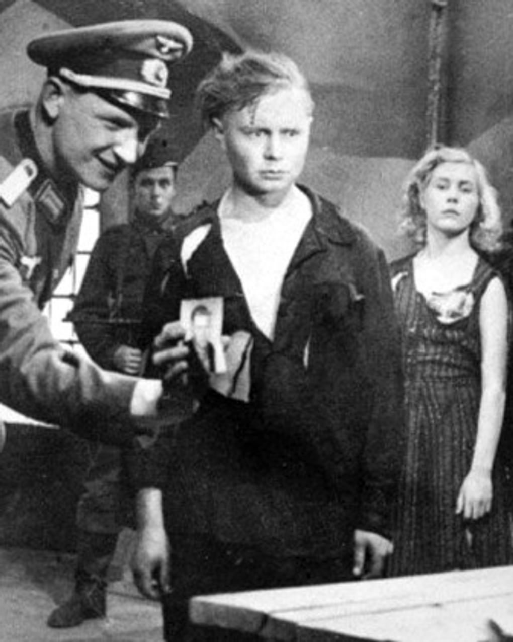 Кадр из художественного фильма Сергея Герасимова «Молодая гвардия» (1948)