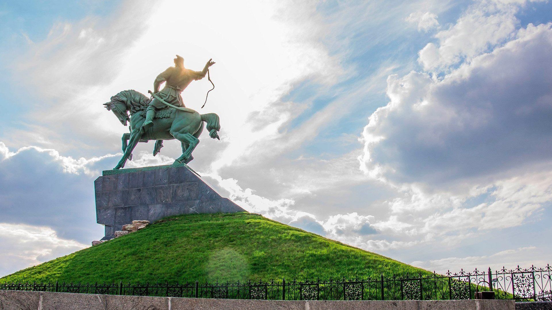 Салават Юлаев памятник в Уфе