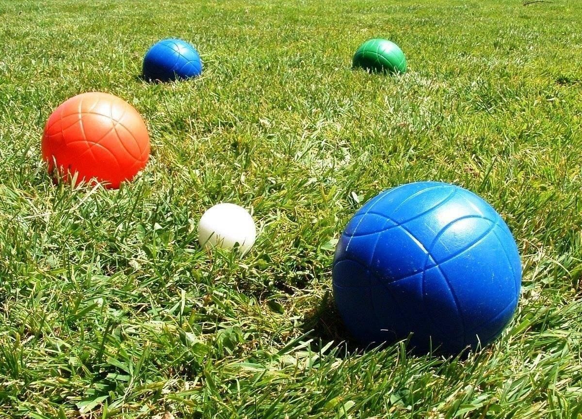 A large ball. Картинка с мячами бочча. Small Blue Ball on the grass.