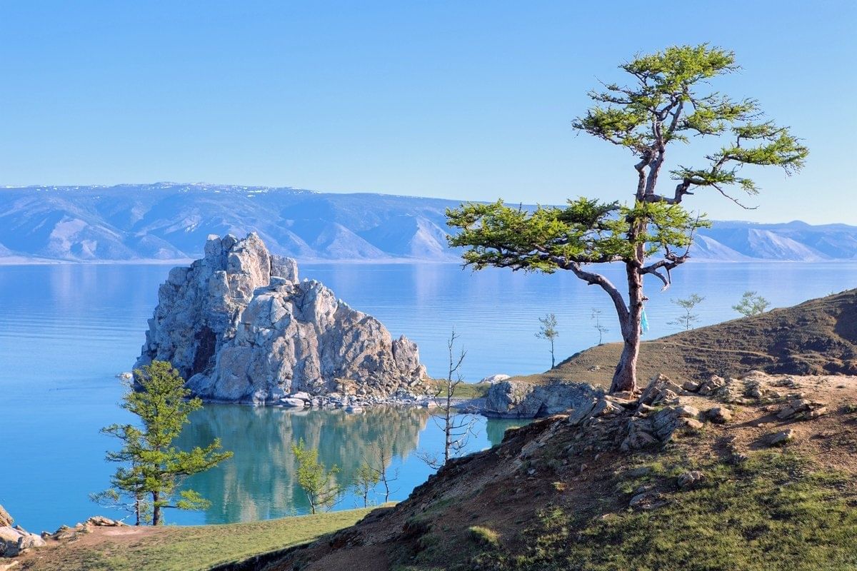 Lake baikal has the most in the. Остров Ольхон на Байкале. Озеро Ольхон на Байкале. Остров Ольхон природа. Озеро Байкал остров Ольхон природа.