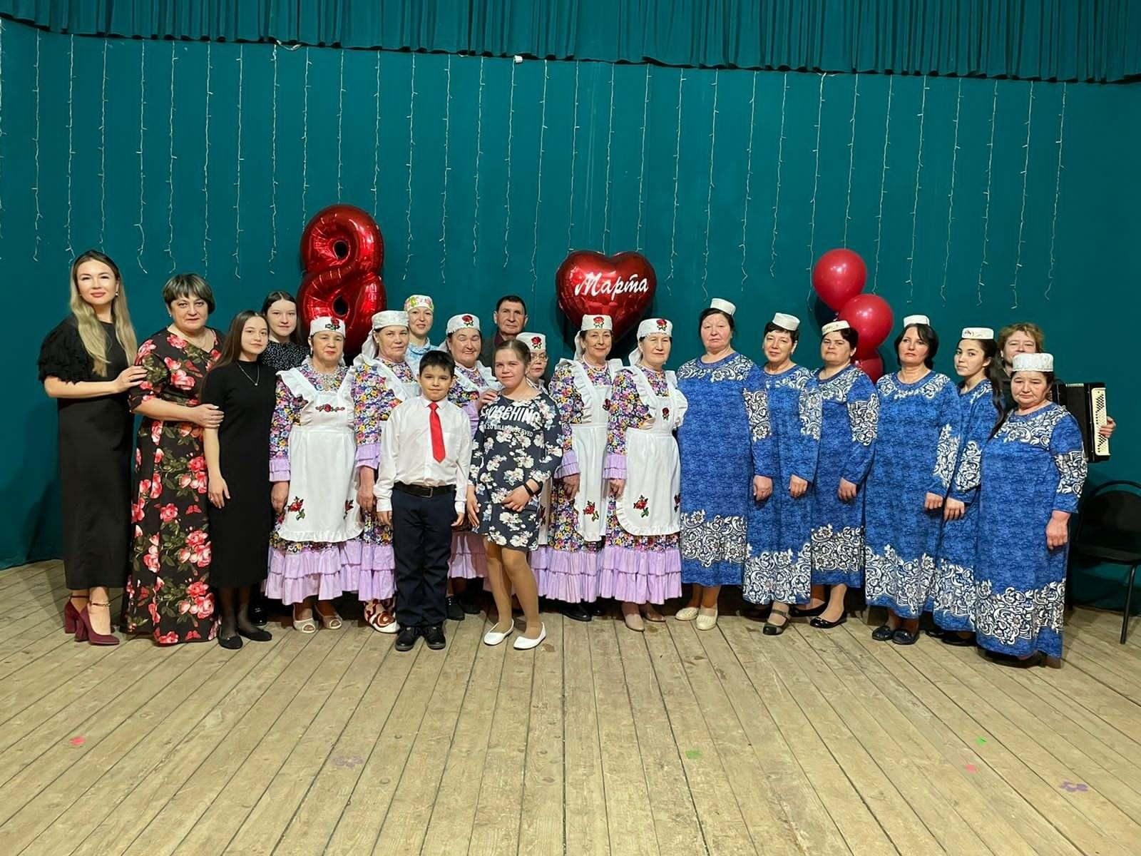 Погода чубар абдуллово. А ну ка бабушки конкурс. Школьный музей Чубар Абдуллово. Сценарий а ну ка бабушки для дома культуры веселое. А ну ка бабушки эмблема конкурса.