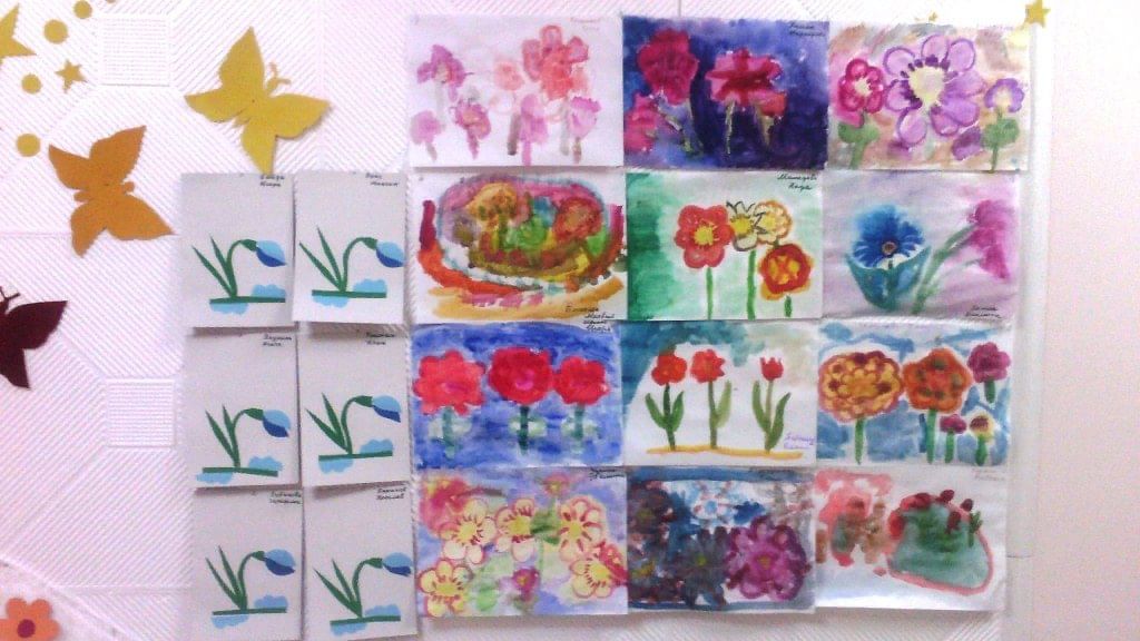 Цветущий сад старшая группа. Рисование цветов в старшей группе. Рисование красивые цветы средняя группа. Выставка в детском саду на тему весенние цветы. Рисование цветы старшая группа.