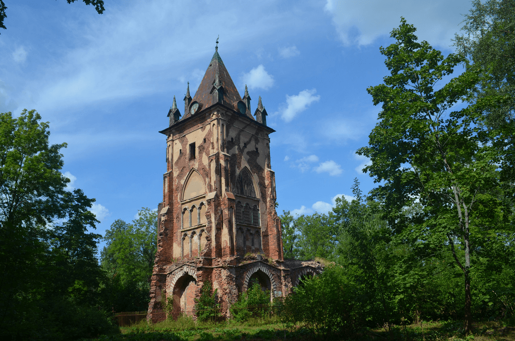 Павильон «Шапель». Архитектор Адам Менелас. 1825-1828. Фотография: GAlexandrova / wikipedia