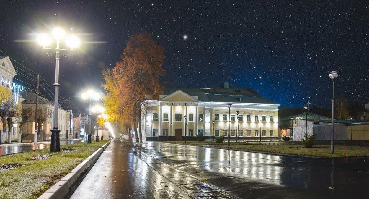 Вольск 2023. Площадь города Вольска Саратовской области. Вольск площадь. Вольск (город). Вольск театр Саратовская область.