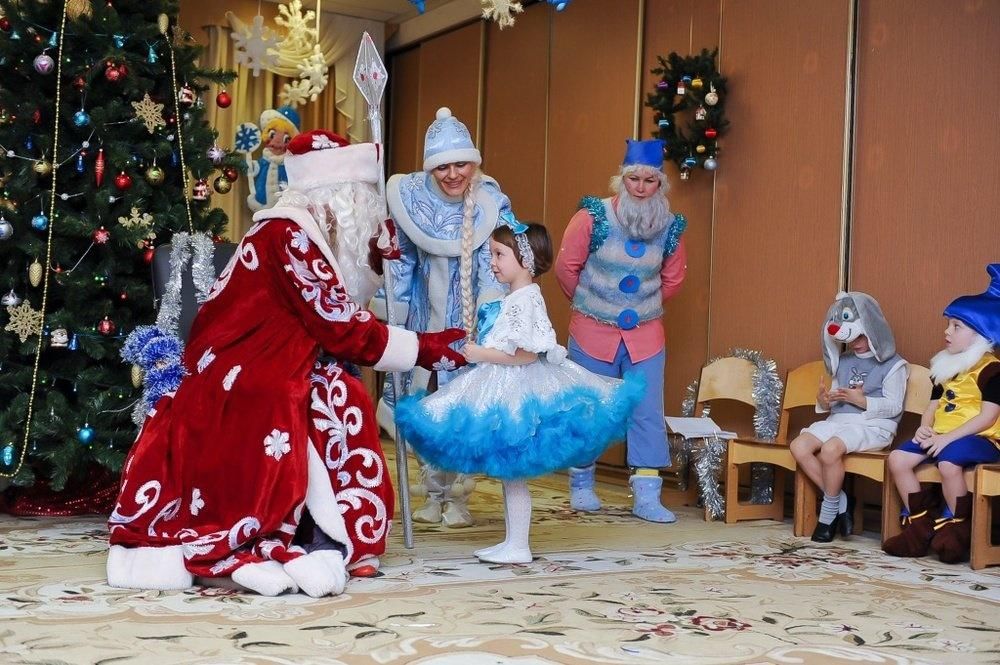 Новогодний утренник в саду как подписать фото