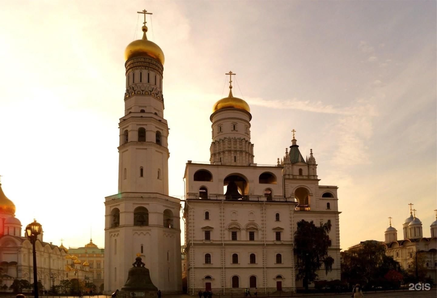 Колокольня великий. Колокольня Ивана Великого Московского Кремля. Храм-колокольня (столп) Ивана Великого (1505-1508),. Ансамбль колокольни Ивана Великого. Ансамбль колокольни Ивана Великого. Московский Кремль. 1505-1624.:.