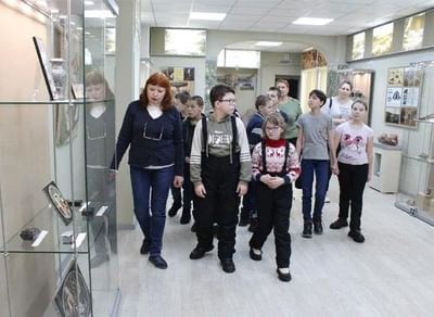 Обзорная экскурсия «Открываем тайны экспонатов»