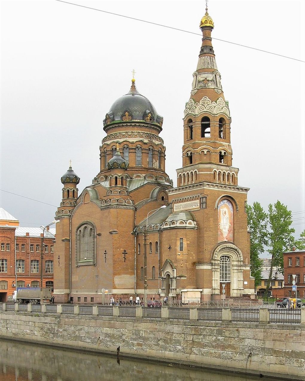 Санкт-Петербургский Воскресенский собор (Церковь Общества трезвости), Санкт-Петербург. Фотография: Maryanna Nesina / <a href="https://commons.wikimedia.org/wiki/File:Church_of_Resurrection_of_Christ,_near_Warsaw_Rail_Terminal.jpg" target="_blank" rel="noopener">commons.wikimedia.org</a> / <a href="https://creativecommons.org/licenses/by-sa/3.0" target="_blank" rel="noopener">CC BY-SA 3.0</a>