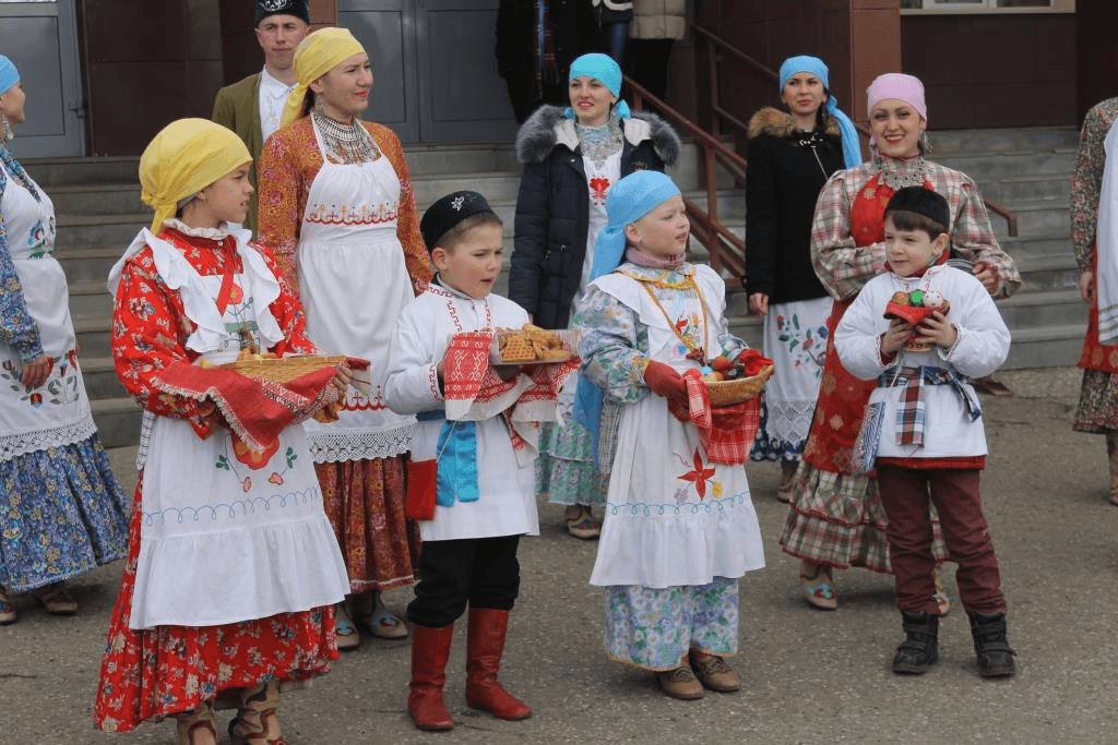 Весенний праздник у татар