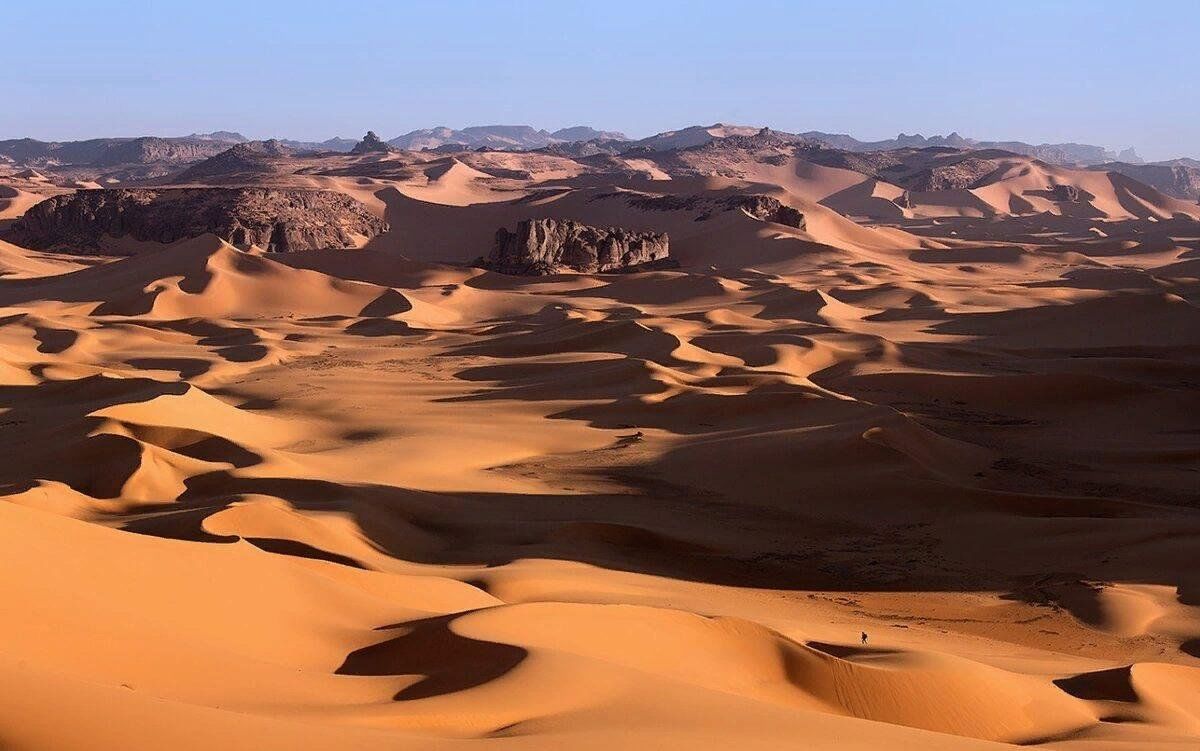 Desert place. Алжир пустыня. Алжир пустыня сахара. Пустыня сахара Северная Африка. Алжир, Тадрарт.