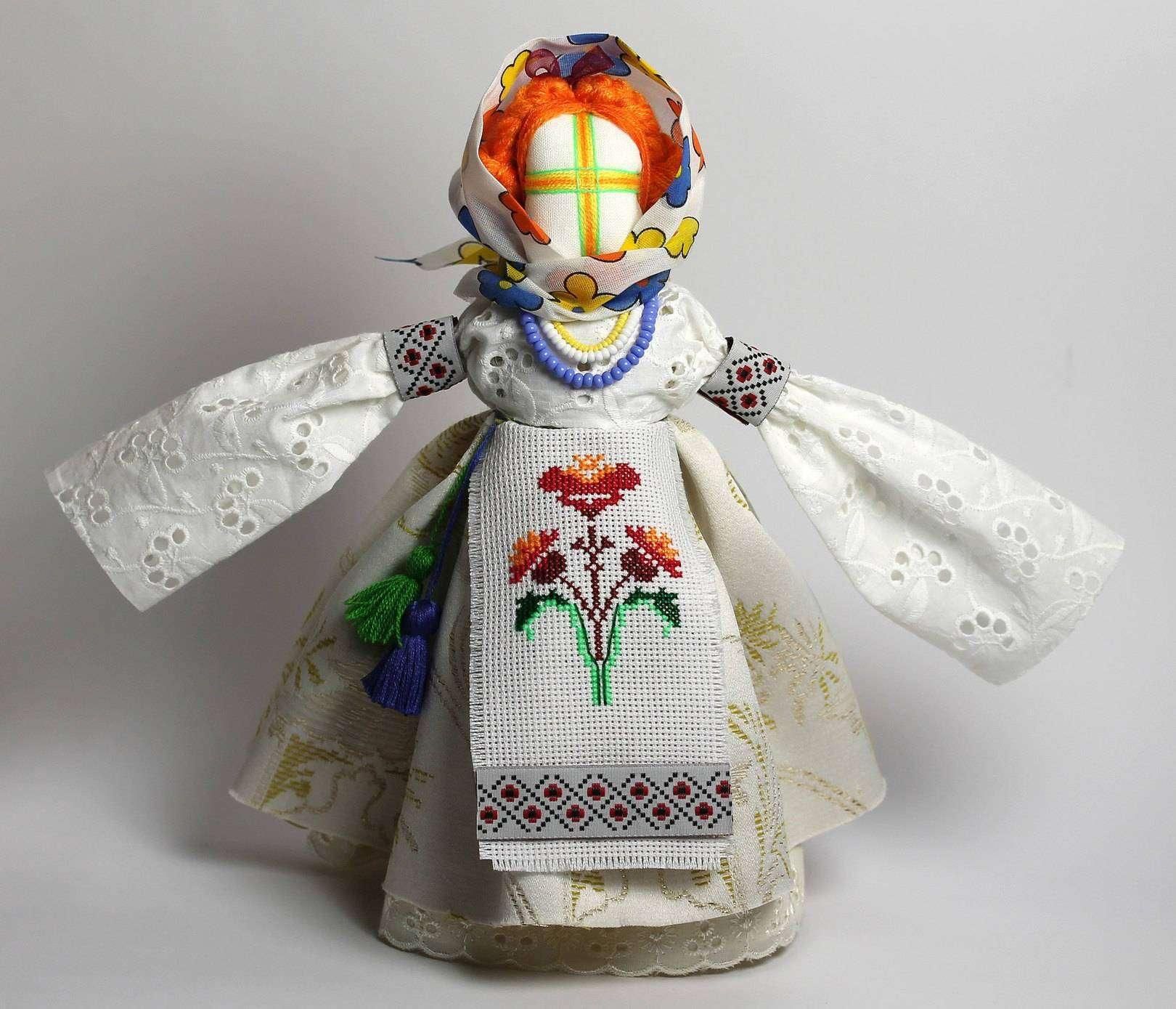 Видео-мастер-класс «Белорусская кукла Дзяучынка»