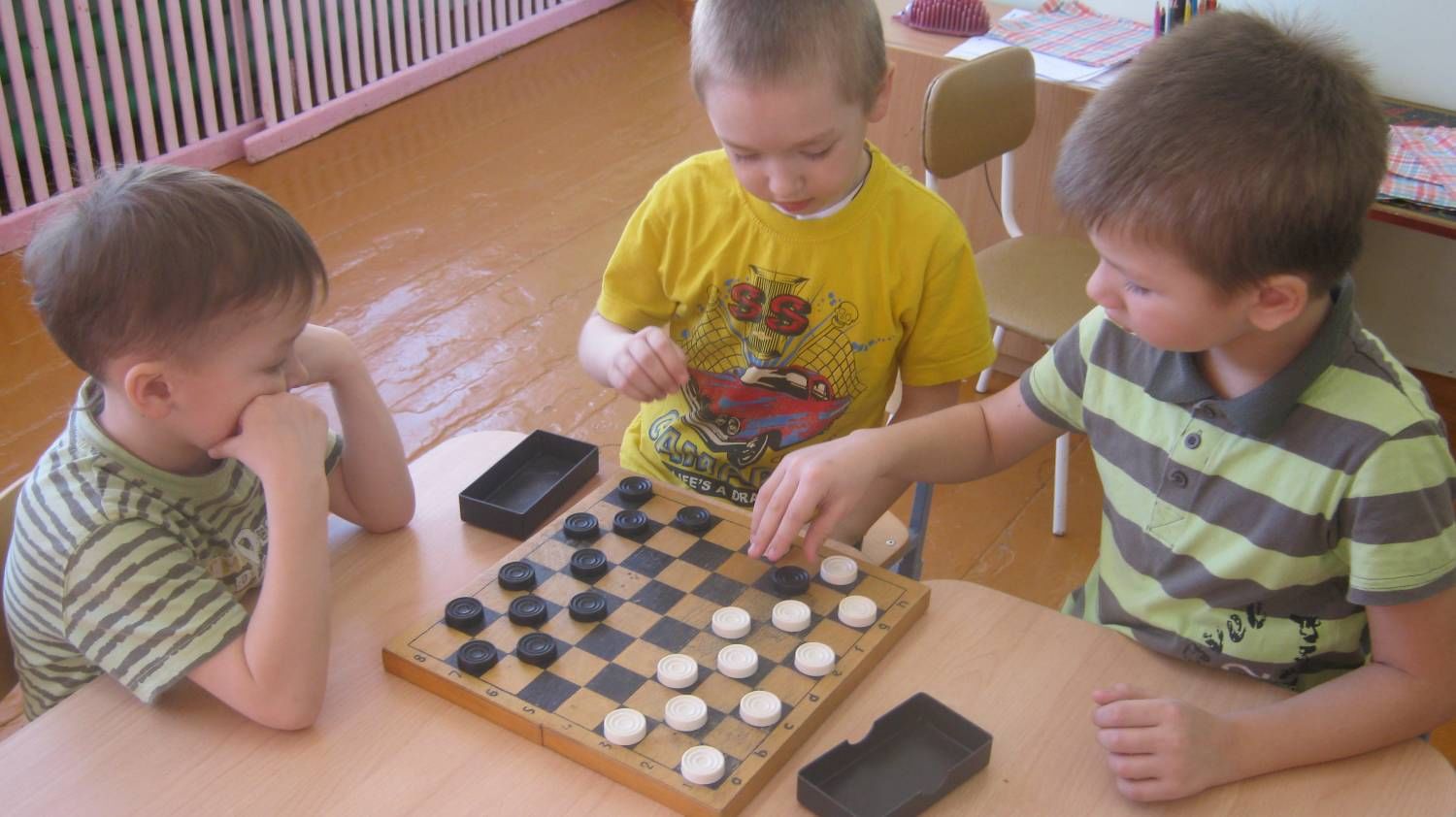 Игра в шашки картинки