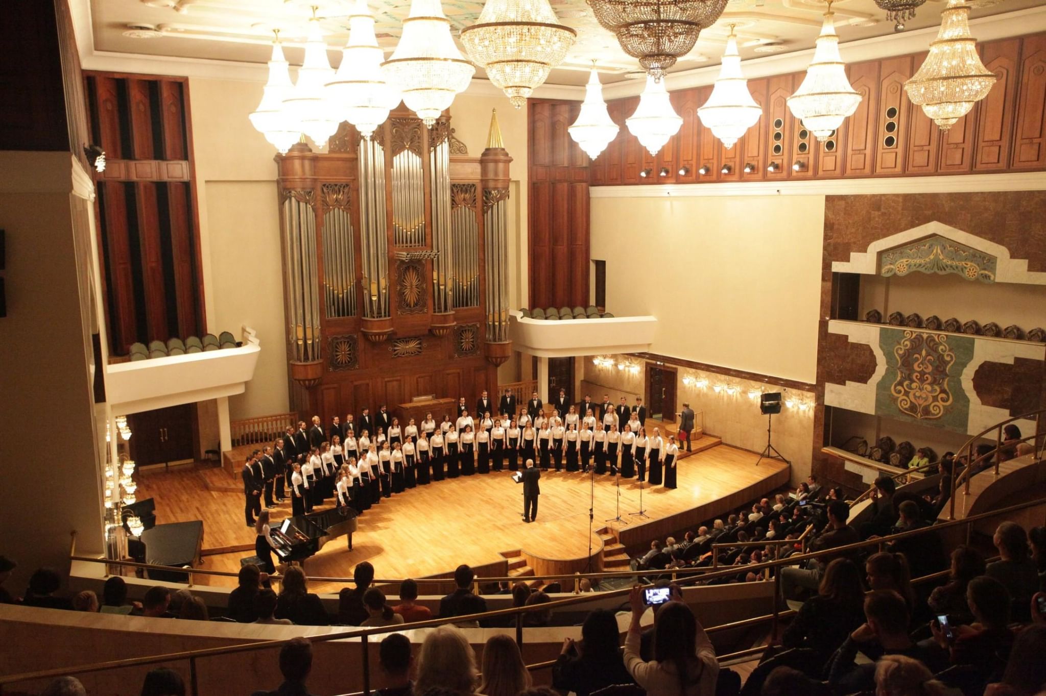 Большой концертный зал салиха сайдашева