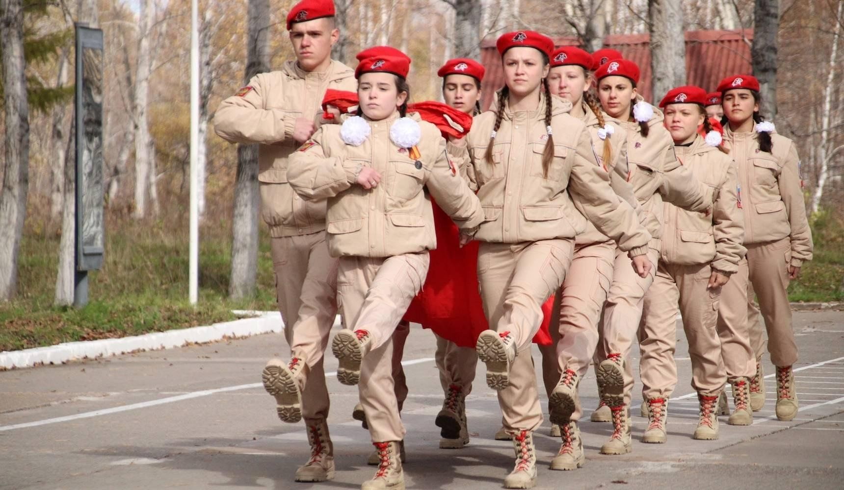 Поздравление юнармейцев. Юнармия. Всероссийское военно-патриотическое движение Юнармия. ВПК Юнармия. Форма юнармейцев.