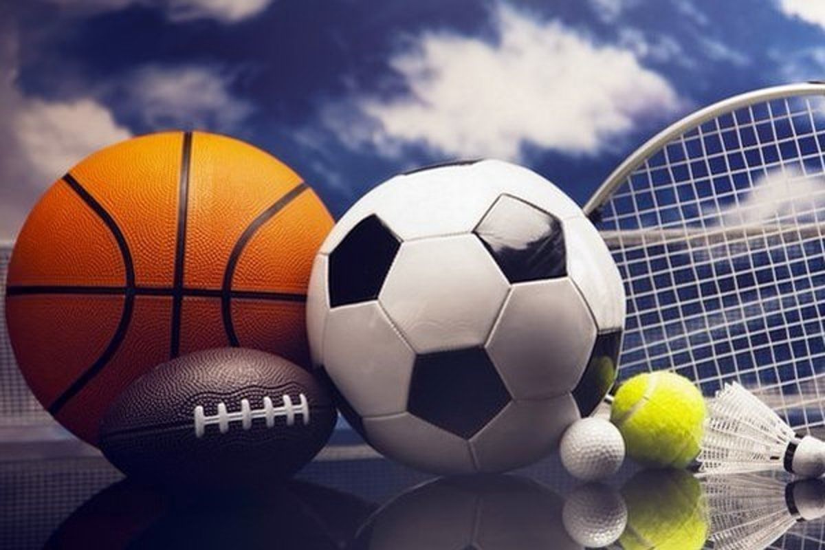 Футбол хоккей теннис волейбол. Спортивная тематика. Футбол баскетбол волейбол. Футбольный и баскетбольный мяч. Баскетбольный футбольный теннисный мяч.