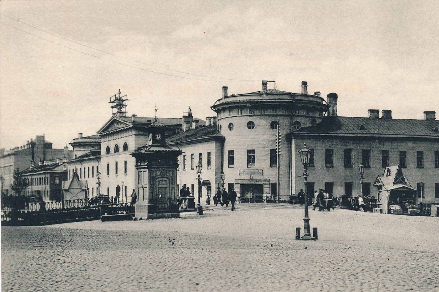 Литовский замок в Санкт-Петербурге 20 век