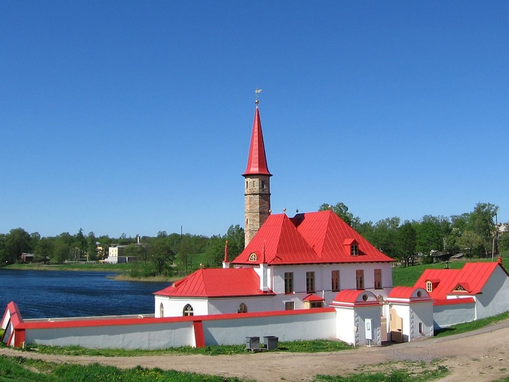 Приоратский дворец. Гатчина, Ленинградская область. 1798−1799. Архитектор Николай Львов. Фотография: np-travel.spb.ru