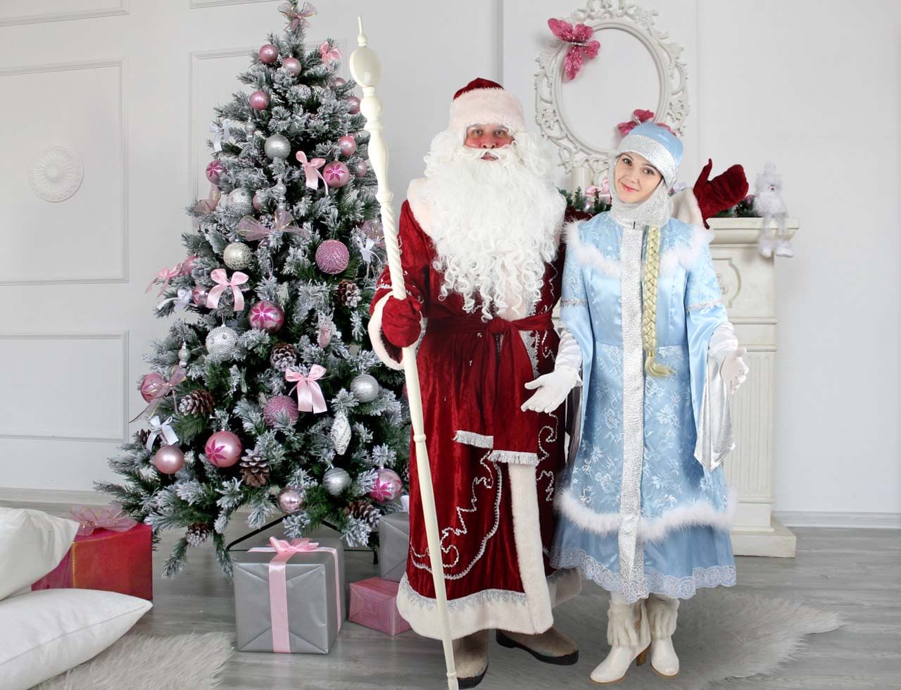 Настоящий новый год в россии. Деде Моросо Снегурочкой. Дедушка Мороз и Снегурочка. Дед Мороз и Снегурочка красивые. Фотосессия Деда Мороза и Снегурочки.