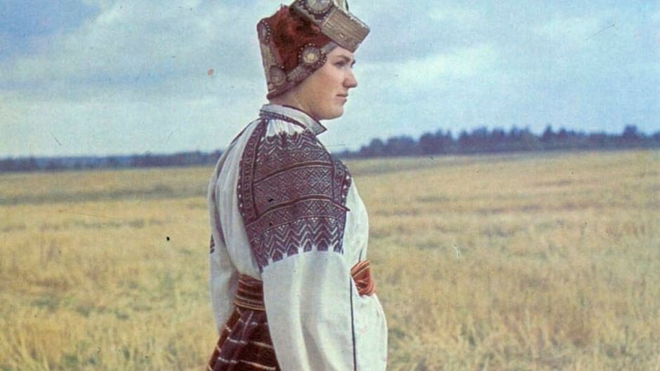 Основное изображение для статьи Самые необычные головные уборы русских жён