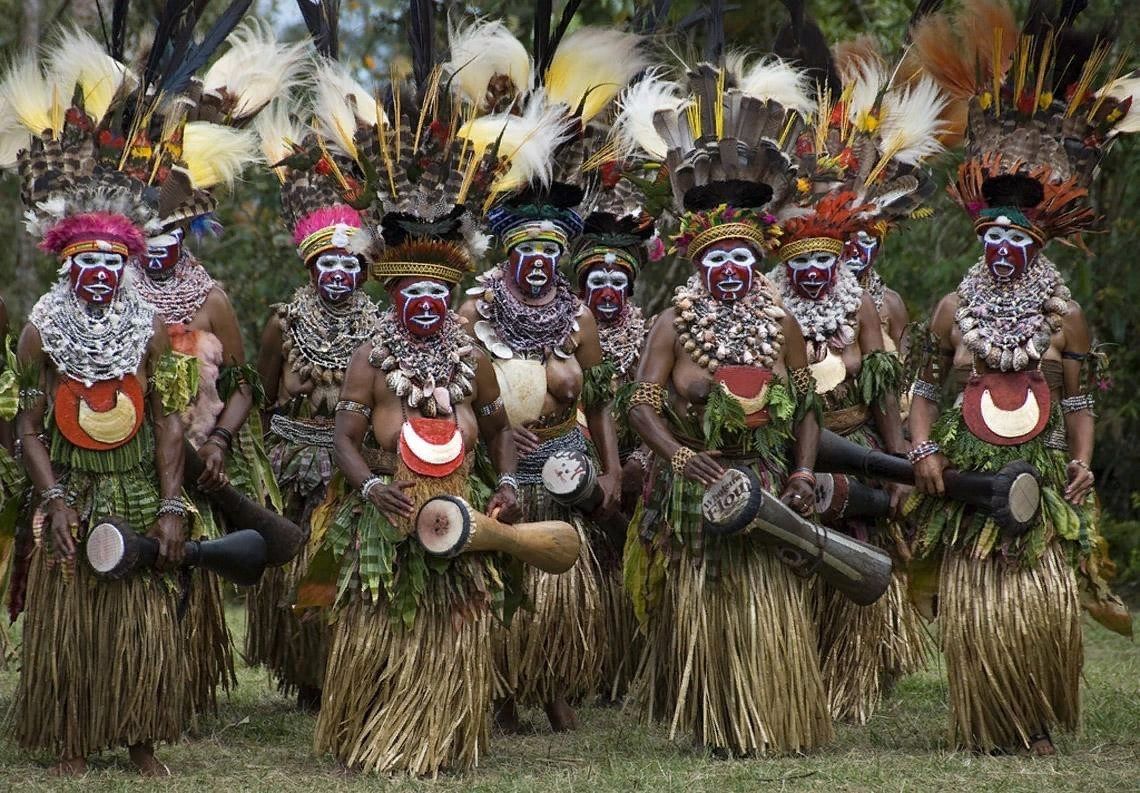 Племя гвинея. Папуа новая Гвинея Папуасы. Папуасы новой Гвинеи. Папуа меланезийцы. Папуасы новой Гвинеи фото.