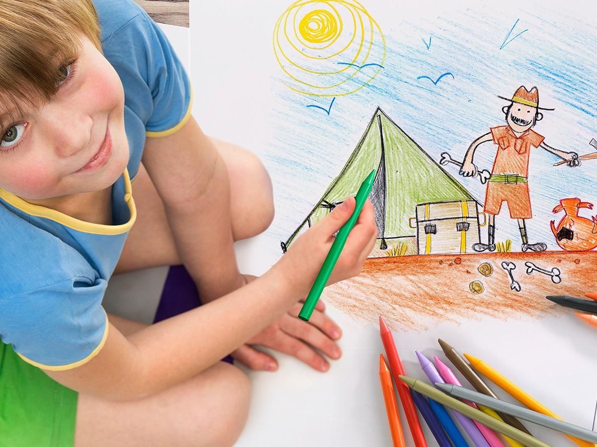 Мальчик рисует иллюстрация