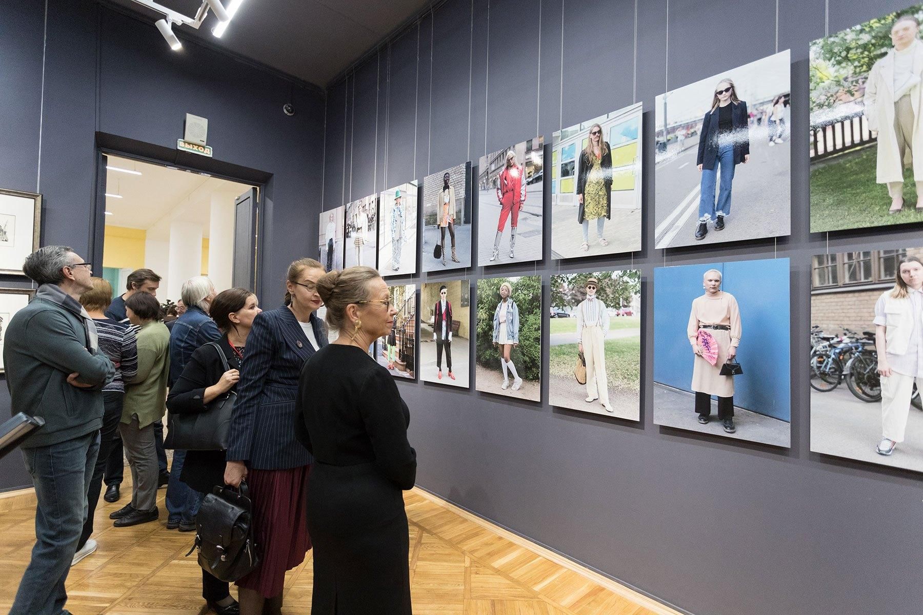 Выставка фотографий. Современные фотовыставки. Фотовыставка в Москве. Выставка фотографий в Москве. Красивая фотовыставка.