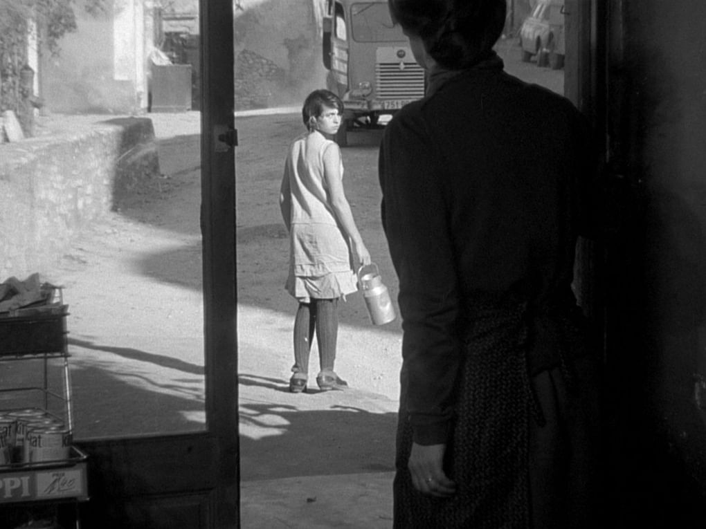 Кадр из художественного фильма Робера Брессона «Мушетт» (1967)