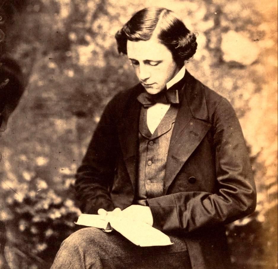 Who is lewis carroll. Льюис Кэрролл. Льюис Кэрролл портрет.