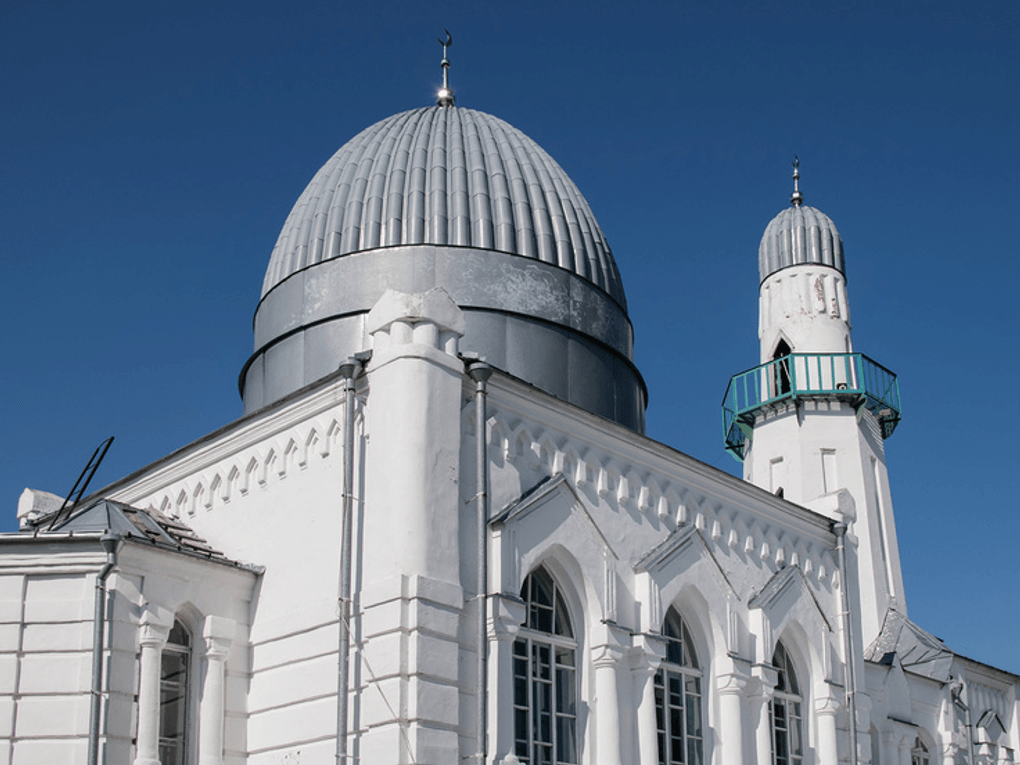 Белая Соборная мечеть, Томск. Фотография: Павел Сапожников / фотобанк «Лори»