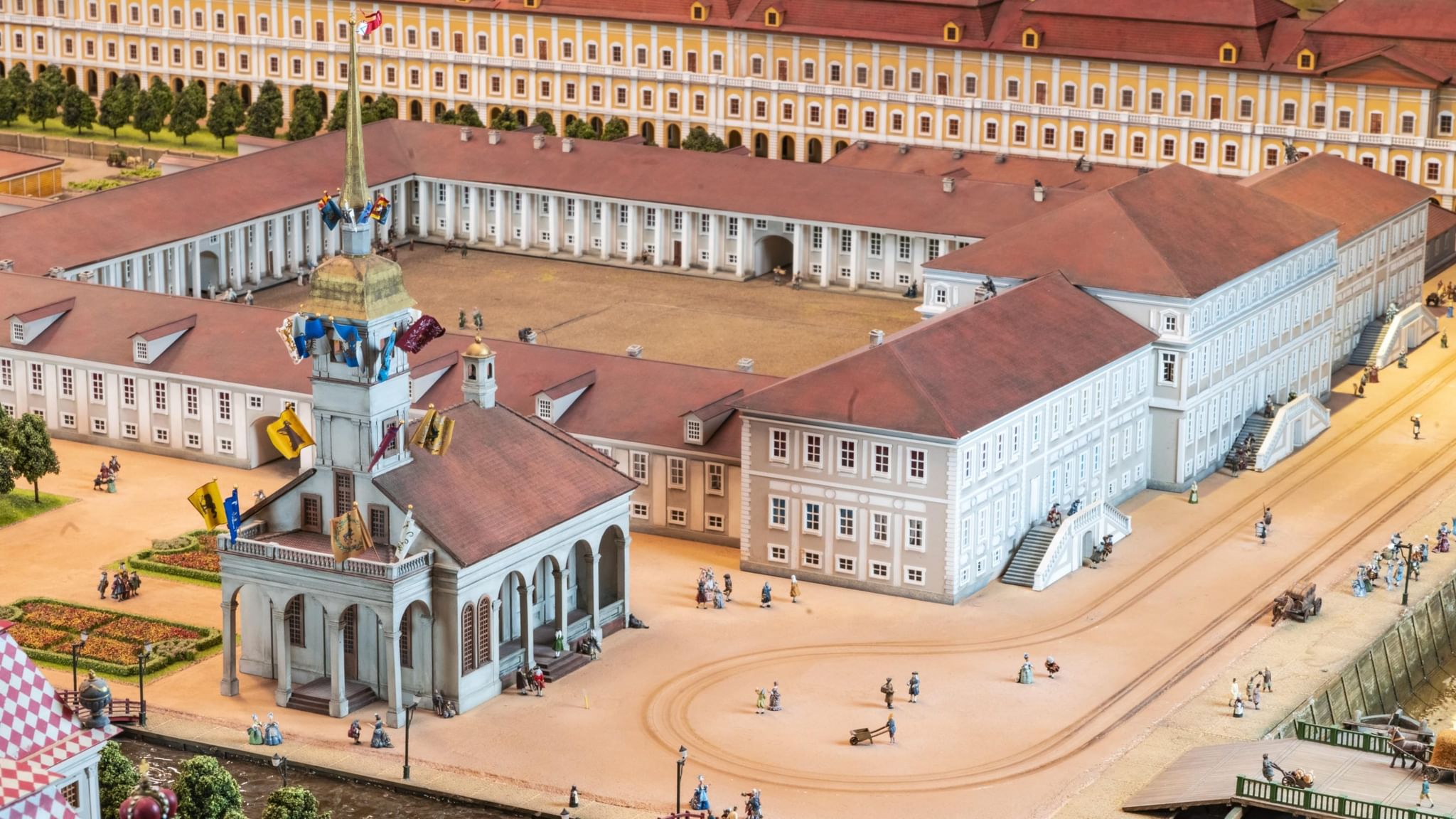 макет санкт петербурга в миниатюре на адмиралтейской