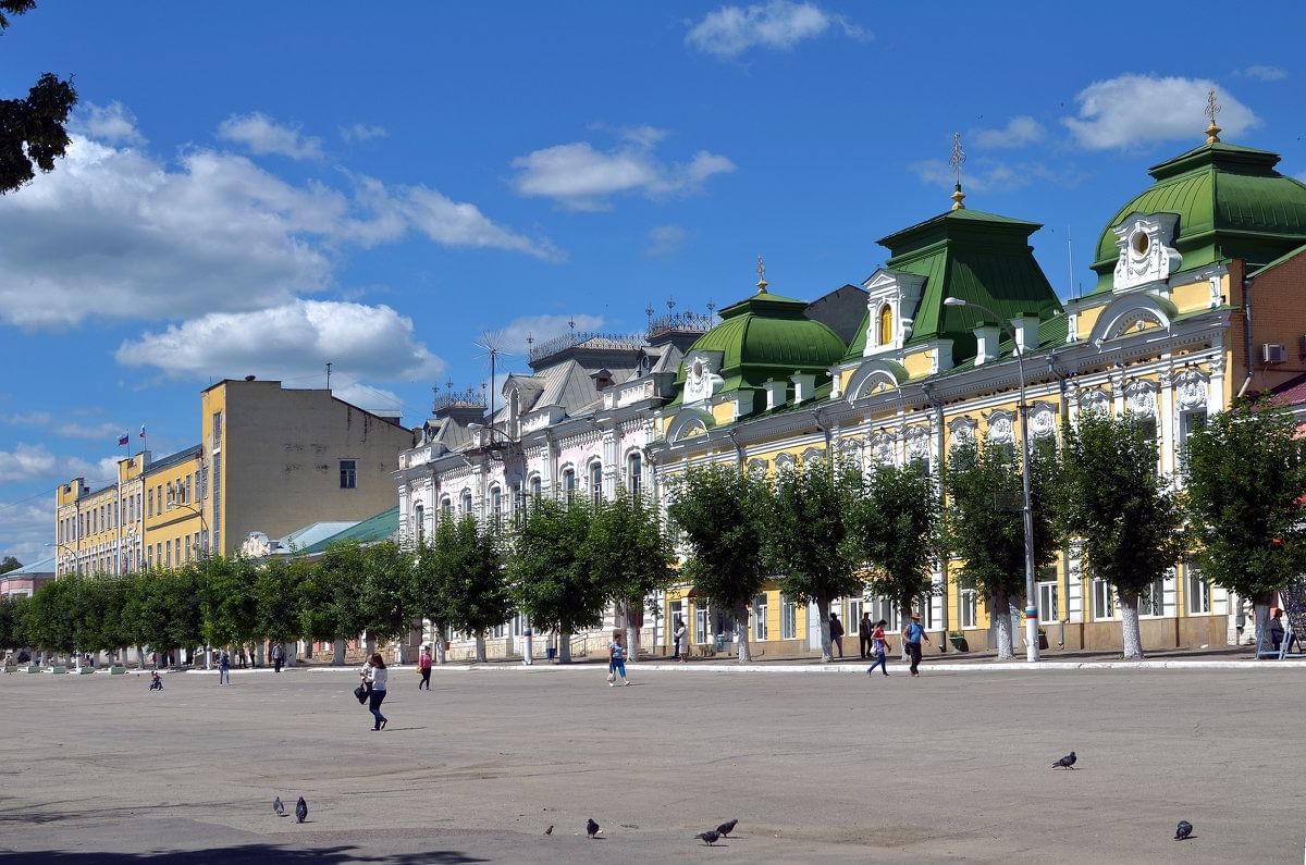 Туры из саратова. Площадь города Вольска Саратовской области. Вольск площадь города. Вольск центр города. Вольск центр площадь.