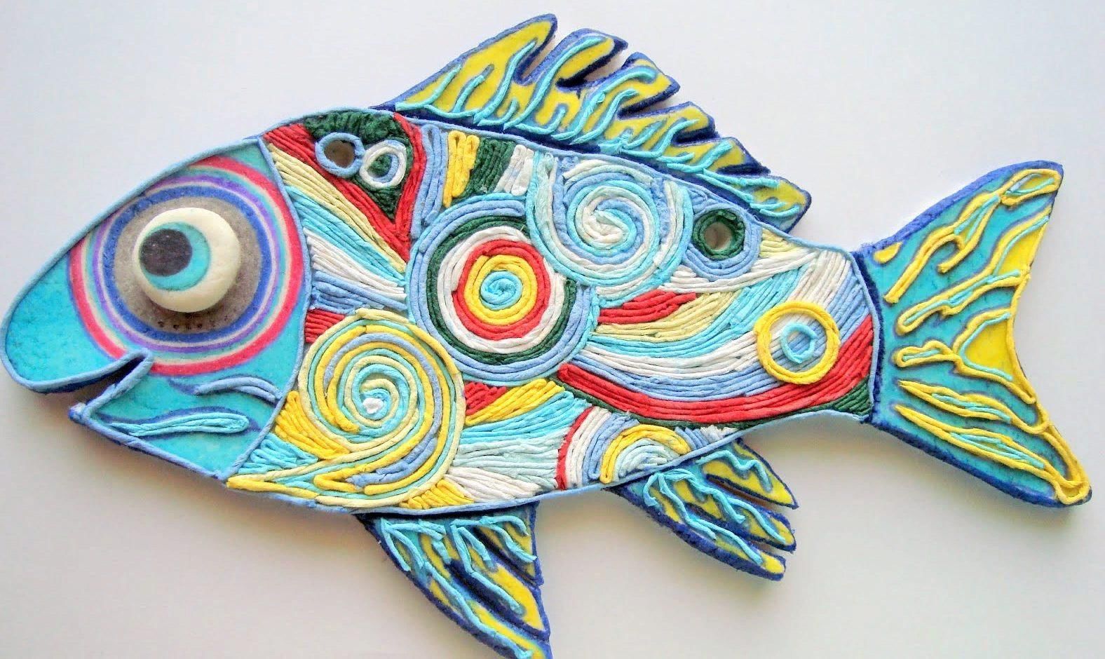 Мастер класс рыбы. Пейп арт Золотая рыбка. Джутавая филигрань "Золотая рыбка". Поделка рыба. Поделка рыбка.