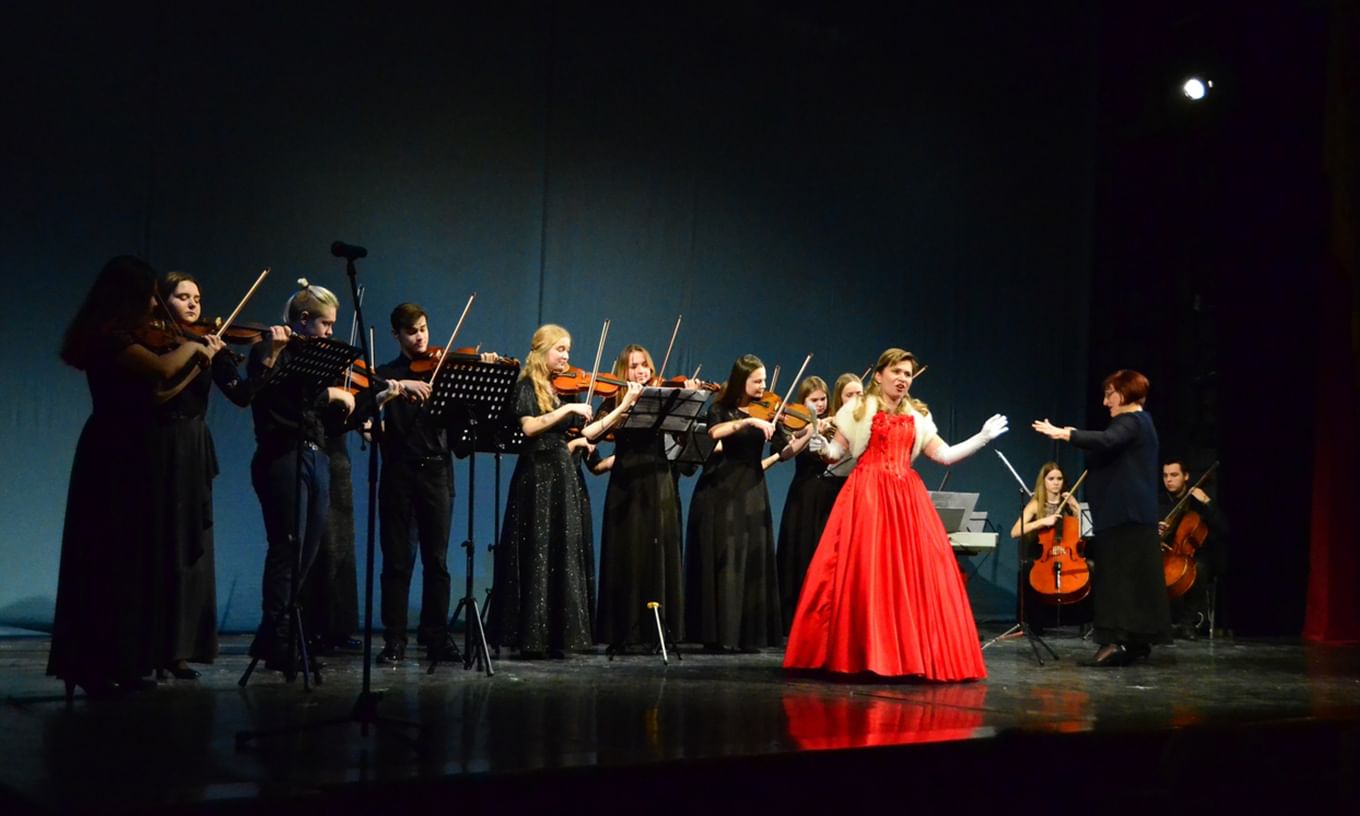 дети райка театральная студия. занятия в театральной студии. артисты молодежного театра уфа. театральный учитель. театральный учитель.