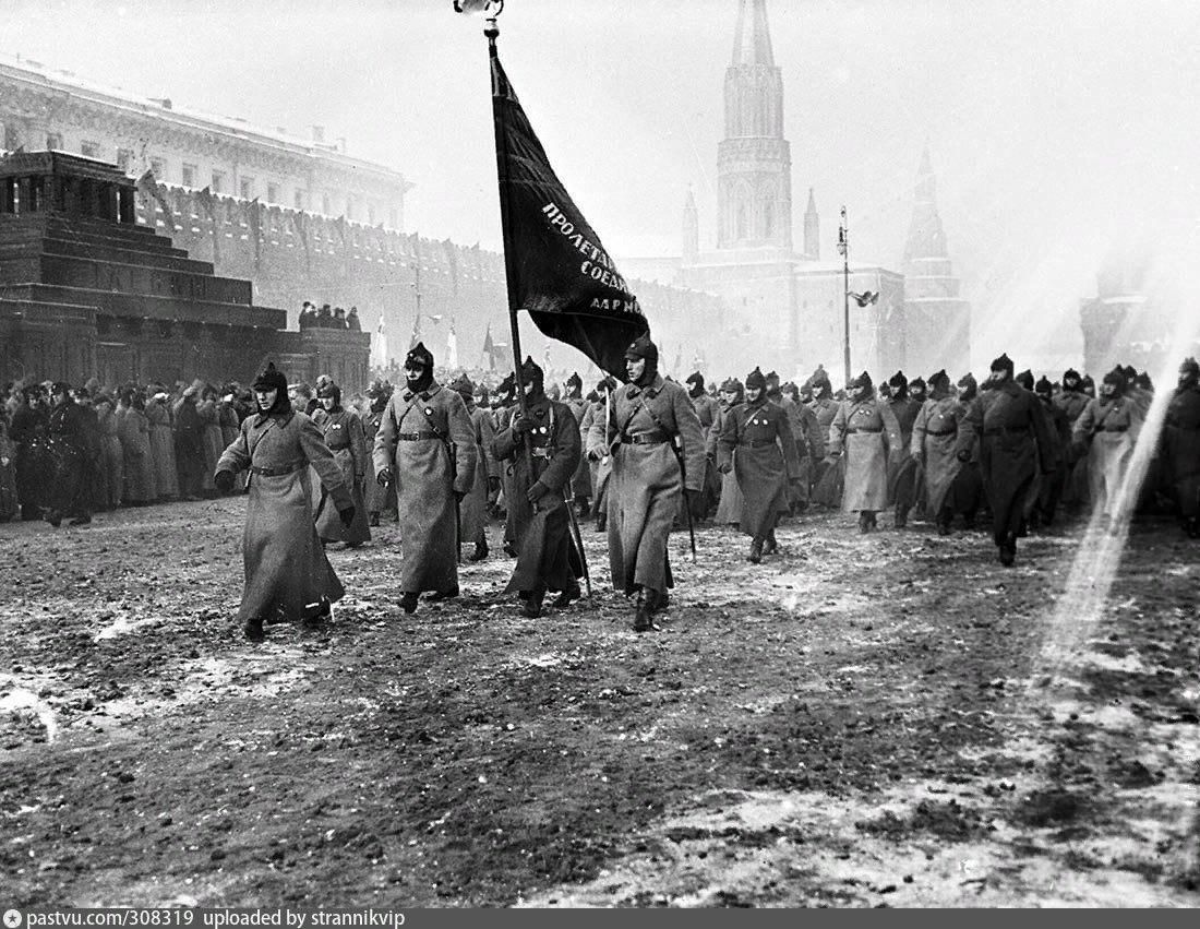 Гражданская российская революция. Парад на красной площади 1927 года. Парад РККА на красной площади 1920. Парад красной армии 1922. Парад на красной площади 7 ноября 1927.