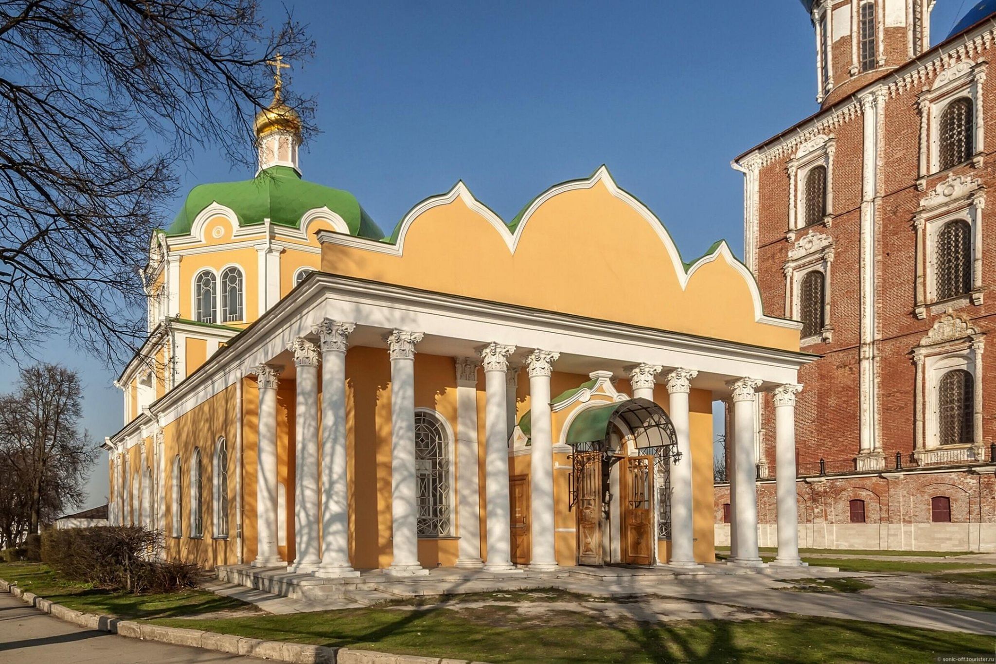 Христорождественский кафедральный собор ул кремль 14 фото