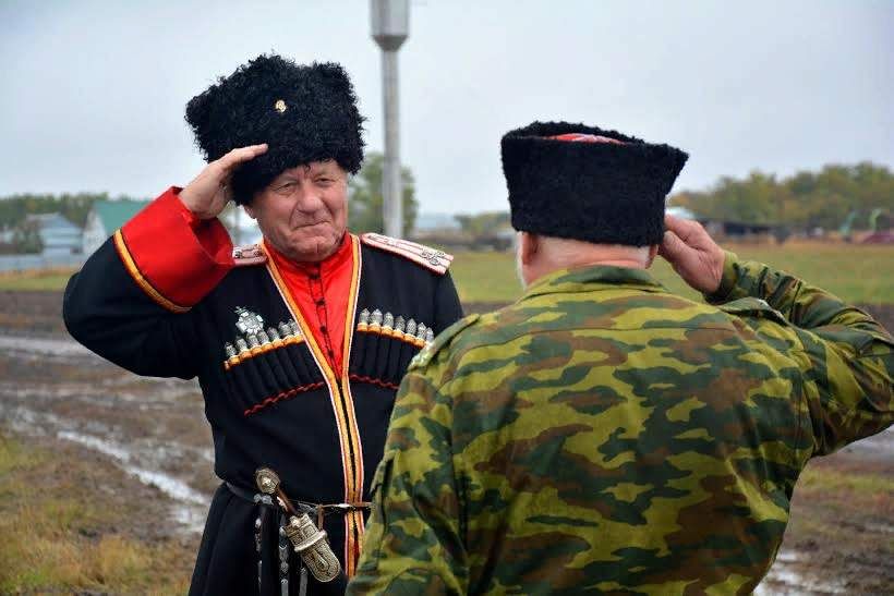 Погода в кубанке алтайский край. Папаха донских Атаманов. Казачья папаха Казакия. Папаха казака в 1941. Донской казак в папахе.