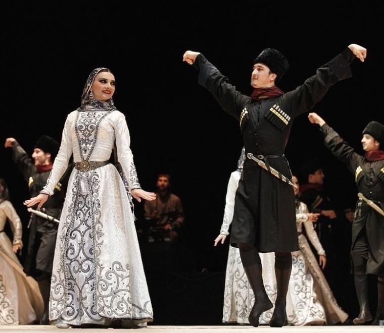 Одежда чеченок - 97 фото