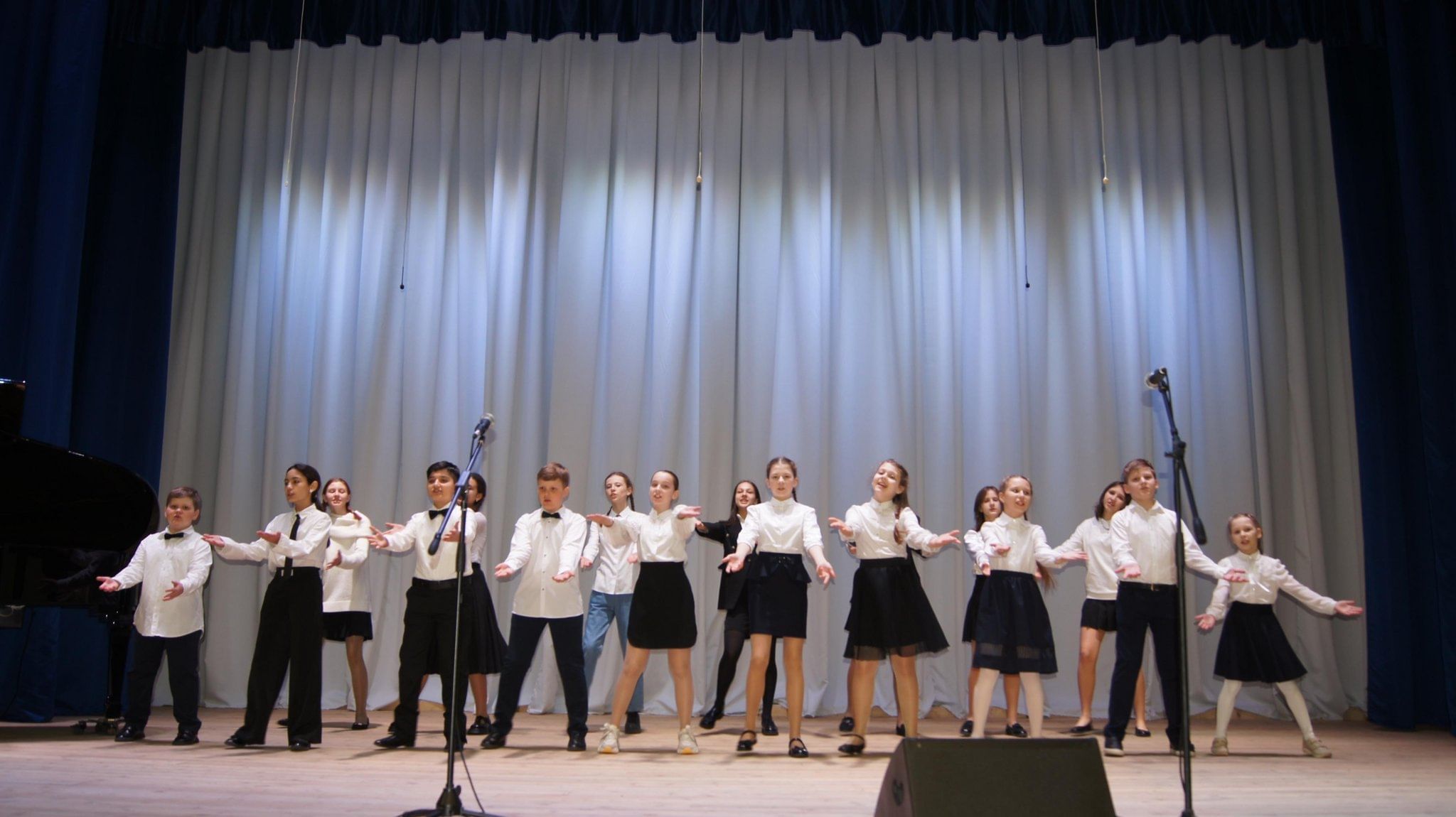 Концерт в ставрополе сегодня. Отчетный концерт. Отчетный концерт ДШИ. ДШИ 2 Ставрополь. Отчетный концерт 29 апреля Хабаровск.