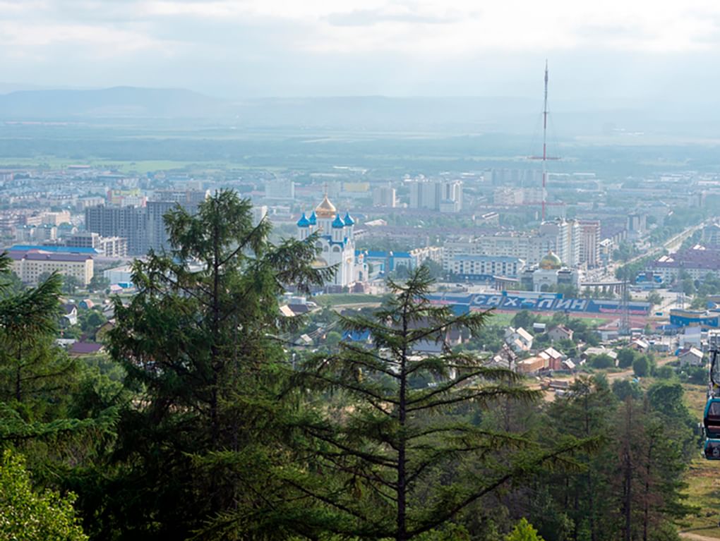 Вид на Южно-Сахалинск. Фотография: Владимир Макеев / фотобанк «Лори»