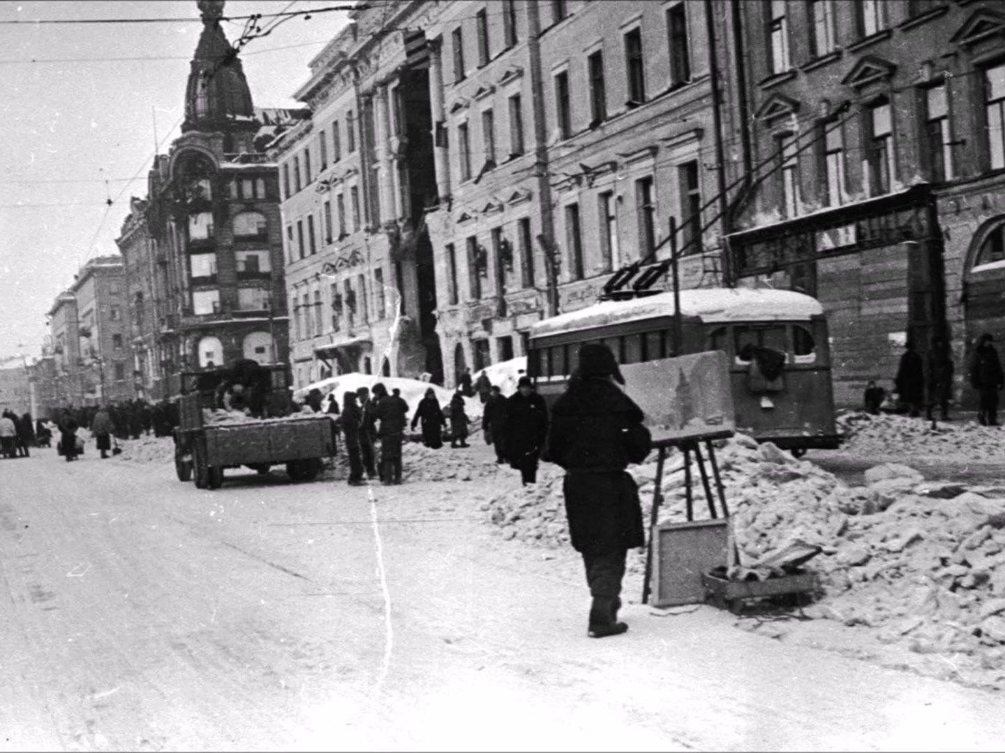 Ленинград время. Блокада Ленинграда Невский проспект. Невский проспект Ленинград 1941.