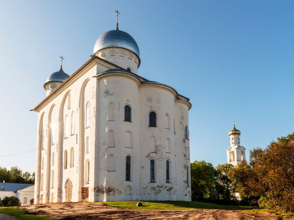 Георгиевский собор Юрьева монастыря, Великий Новгород. Фотография: Александр Щепин / фотобанк «Лори»