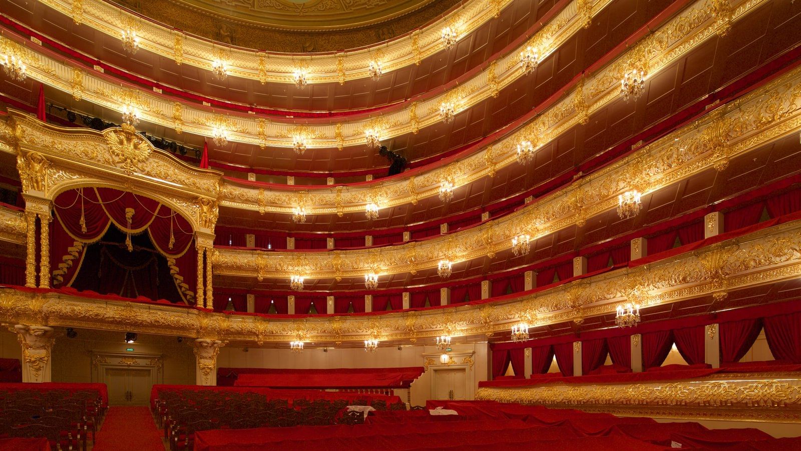 Moscow's theatres. Государственный Академический большой театр России. Большой театр оперы и балета в Москве. Большой театр 21 век. Александрийский театр СПБ.