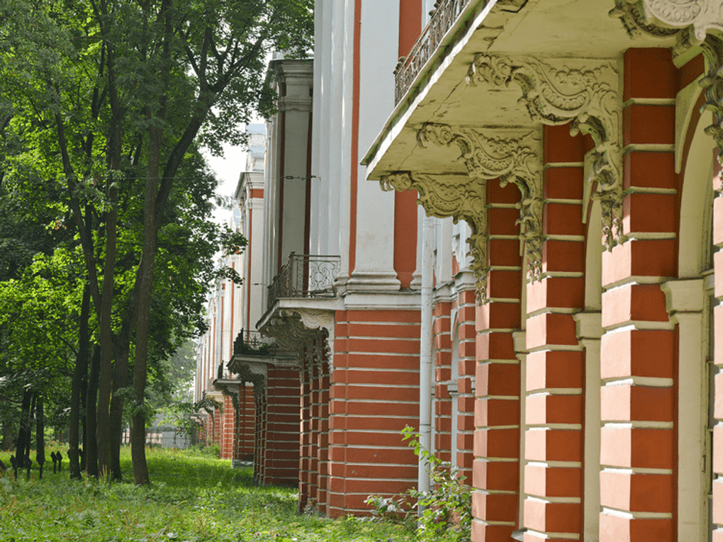 Корпус Санкт-Петербургского государственного университета (здание Двенадцати коллегий). Санкт-Петербург. Фотография: Александр Алексеев / фотобанк «Лори»