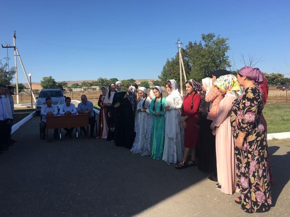 Погода в надтеречном районе село. Надтеречный район Чеченской Республики. Новый городок Надтеречный район. Надтеречный район село Подгорное. Дом культуры Надтеречный.