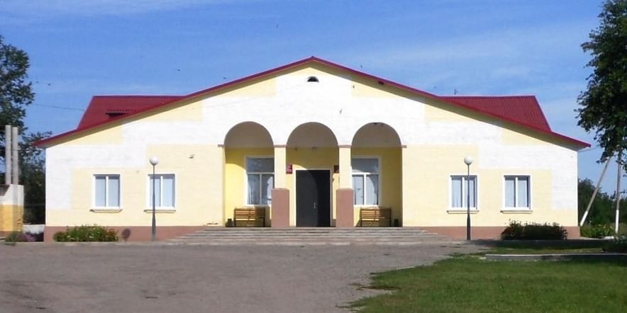 Основное изображение для учреждения Яблоновский модельный сельский Дом культуры