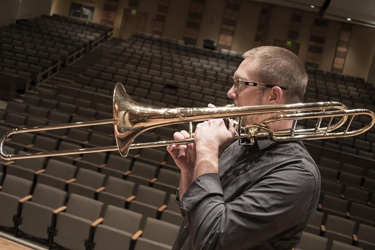 тромбон музыкальный. тромбон духовые инструменты оркестра. Pbone 1p - тенор-тромбон bb. инструмент тромбон тромбон. тромбон-тенор conn 88hcl.