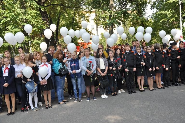 Терроризм 2019. Школа до теракта в Чебоксары. Теракты в школах Липецка. Террористический акт в школах Липецка 2022. 25 Школа в Липецке теракта в.